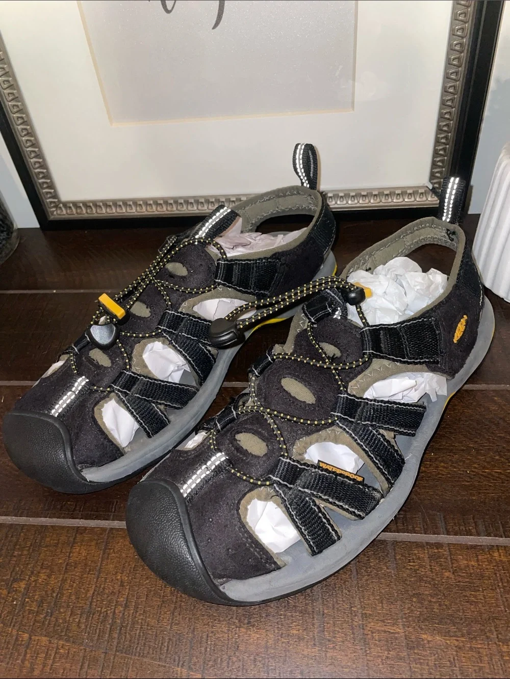 Keen Kanyon Men's Closed-Toe Waterproof Sport Sandals Size 7 / Women’s 8.5